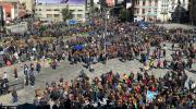 Cooperativistas mineros toman el centro paceño, agreden a un peatón e intentan ingresar a la plaza Murillo