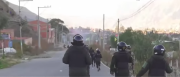 Reportan enfrentamientos entre policías y bloqueadores que se resisten al operativo