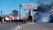 Se registran enfrentamientos entre bloqueadores y fuerzas del orden en la zona sur de La Paz y El Alto