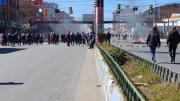Manifestantes y agentes se enfrentan en El Alto y Huajchilla tras avance de operativo de desbloqueo