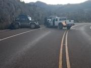 Colisión lateral entre una vagoneta y una camioneta deja daños materiales en la carretera Potosí – Uyuni