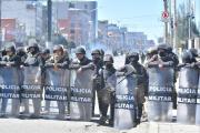 Gobierno repliega a policías y militares luego de “salvar vidas” con el ingreso de provisiones