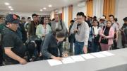 Maestros acuerdan levantar las medidas, recibirán bono de 2.400 bolivianos