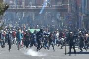 Gobierno abre corredores de ayuda pero el cerco a La Paz resiste