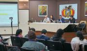 Gobierno y magisterio urbano llegan a acuerdo que incluye un bono anual y la desmovilización