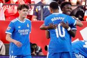 Real Madrid venció al Sevilla con Vinícius como figura y Mbappé de regreso