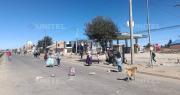 La Paz: Bloqueos se reinstalan en carreteras tras operativos para despejar vías