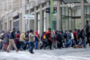 La marcha de seguidores de Evo Morales confluye con otras protestas contra Rodrigo Paz