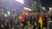 Movilizaciones en tres ciudades defienden la democracia y piden que se levanten los bloqueos