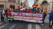 Tarija protagonizó una marcha por la democracia y en contra de los bloqueos 