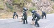 Policía desbloquea la ruta Cochabamba- La Paz tras enfrentamiento con movilizados