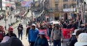 Marcha de la COB recorrió las calles paceñas y concluyó sin enfrentamientos