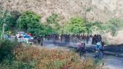 Policía desbloquea la ruta Cochabamba-occidente en un operativo en Parotani