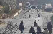 Suben a nueve los puntos de bloqueo que impiden viajar a Oruro, Sucre, Tarija y el Norte del Departamento