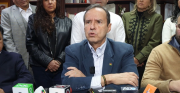 Pedimos al Gobierno que fije rumbo: Quiroga cuestiona cambio de gabinete y medidas ante la crisis