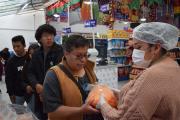 Ciudadanos optan por el pollo de Emapa ante precios excesivos en los mercados
