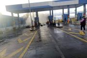 Operativo de desbloqueo de carretera deriva en enfrentamientos y disturbios
