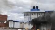 Bloqueadores queman un punto de inspección de la Aduana en Achica Arriba