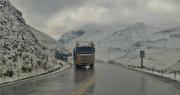 Cae una intensa nevada en La Paz y deja cubierta de un manto blanco la zona de La Cumbre