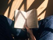 Los libros como refugio para estos tiempos de bloqueos