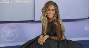 Karol G fue reconocida por la Excelencia en los American Music Awards