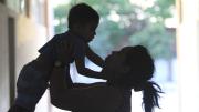 En Bolivia, 2,8 millones de mujeres son madres; una de cada 14 fue madre en la adolescencia