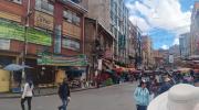 El bloqueo en La Paz en vísperas del Día de la Madre: choferes temerosos y comerciantes marchando por trabajar