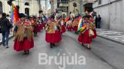Marcha de mujeres y “cacerolazo” de amas de casa convergen en el centro de La Paz