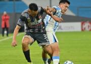 Independiente cierra su peor registro en copas internacionales y pierde ante Racing 2-0