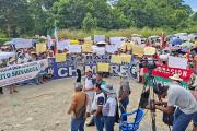 Seguidores de Evo Morales refuerzan bloqueos en Cochabamba ante temor a su detención