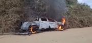 ALCALDE DE GUANAY SALE ILESO TRAS EL INCENDIO DE UNA CAMIONETA EN LA RUTA A CARANAVI