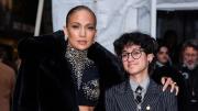 Emme, hija de Jennifer López, aparece con el nombre de Oskar Muñiz en su graduación