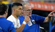 Bielsa justifica ausencia de Luis Suárez y va al Mundial con la “máxima” ilusión