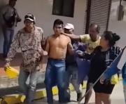Pobladores de Rurrenabaque retienen a bloqueadores y descubren su guarida