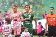 Martins sigue entrenándose mientras analiza su futuro en Oriente