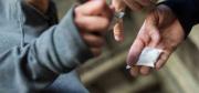Director sorprende a estudiante en posesión de droga para vender