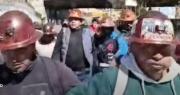 En medio del malestar por 33 días de bloqueos, Argollo dejó el cabildo resguardado y en vehículo particular