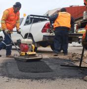 Avanza el plan bacheo en Santa Cruz: alcanza 40% y prevén concluir este mes