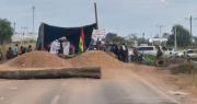 El bloqueo en San Julián persiste y las filas de vehículos crecen en la vía que conecta Santa Cruz con el Beni