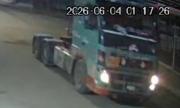 Tragedia en Oruro: Un camión impacta a una moto en la que viajaban dos policías y uno de ellos muere