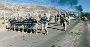 Tras desbloqueo, policías y militares resguardan la ruta a Mecapaca para el ingreso de alimentos a La Paz