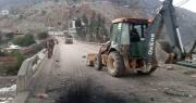 La Paz: Policías y militares desbloquean el puente Lipari y otras rutas tras el corte en el paso de alimentos