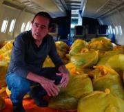 Llega nueva carga aérea de pollo: la Alcaldía de La Paz habilita tres puntos de venta