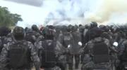 Policía y FFAA logran habilitar el primer punto de bloqueo en San Julián tras enfrentamientos con manifestantes