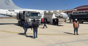Llega a Oruro un primer cargamento con 7.000 kilos de pollo vía puente aéreo
