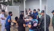 Suman cinco policías heridos tras resistencia de movilizados en operativo de desbloqueo en San Julián