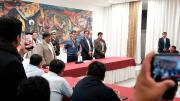 Gobierno aprueba reprogramación de deudas y crea fondo de Bs 1.000 millones para el transporte
