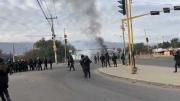 Río Khora II: movilizados pretendían bloquear, Policía gasifica y hay 14 detenidos