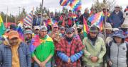 Campesinos de Potosí y el trópico refuerzan bloqueos en La Paz, asfixiada por las protestas