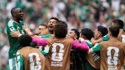 México cumple en su debut mundialista al vencer a Sudáfrica
